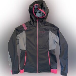 La Sportiva Macnas Women's Black and Gray Softshell with Pink Accents; size M